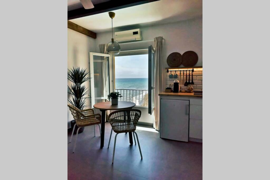 Beachfront Apartment Near Marbella Sitio de Calahonda Luaran gambar