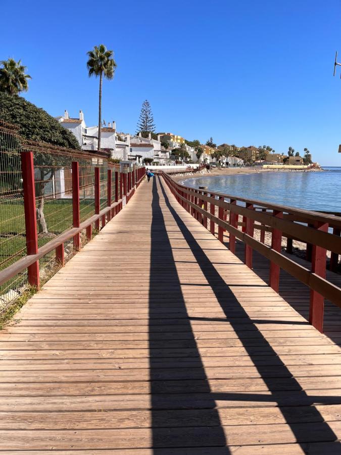 Beachfront Apartment Near Marbella Sitio de Calahonda Luaran gambar